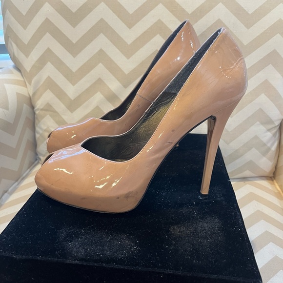 Stuart Weitzman nude peep toe high heels, size 9.5 - Picture 3 of 9